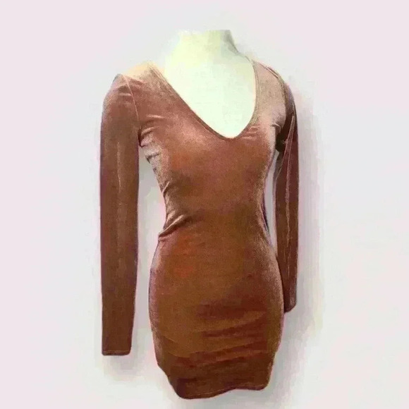 NWT- Forever 21 Velvet Mini Body-con Dress in Warm Brown - Size Small - Picture 1 of 2